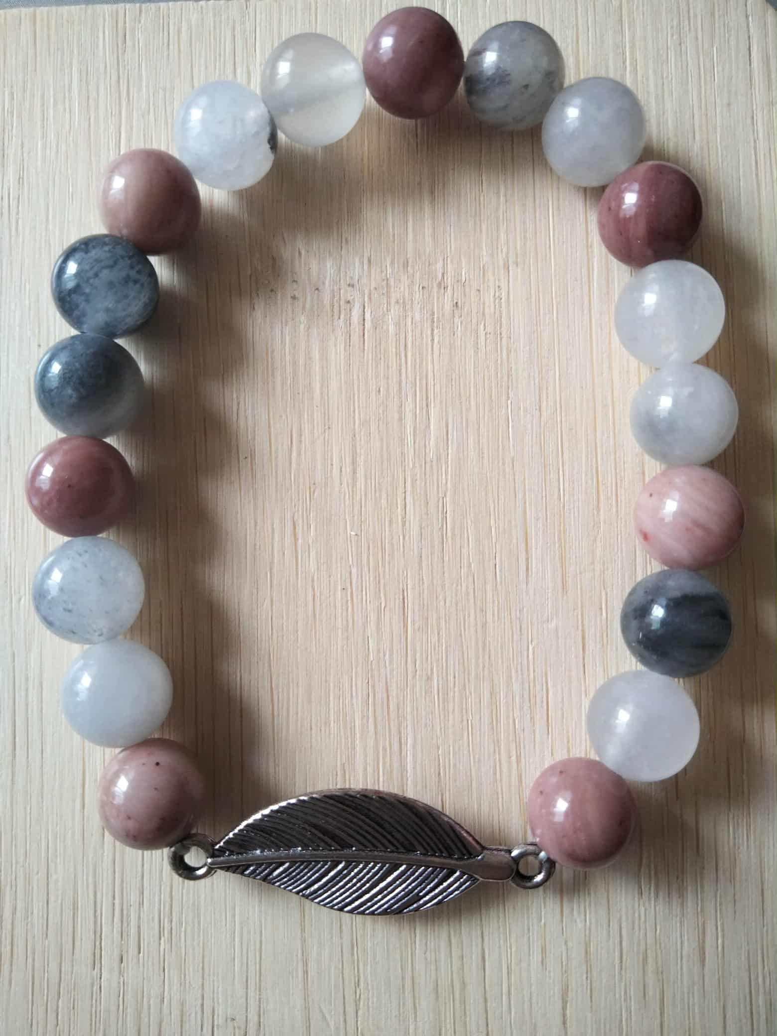 Bracelet Rhodonite et Quartz gris + plume