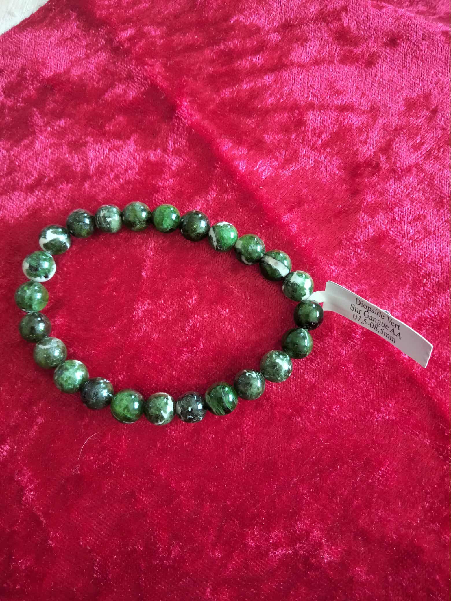 Bracelet en diopside vert sur gangue AA